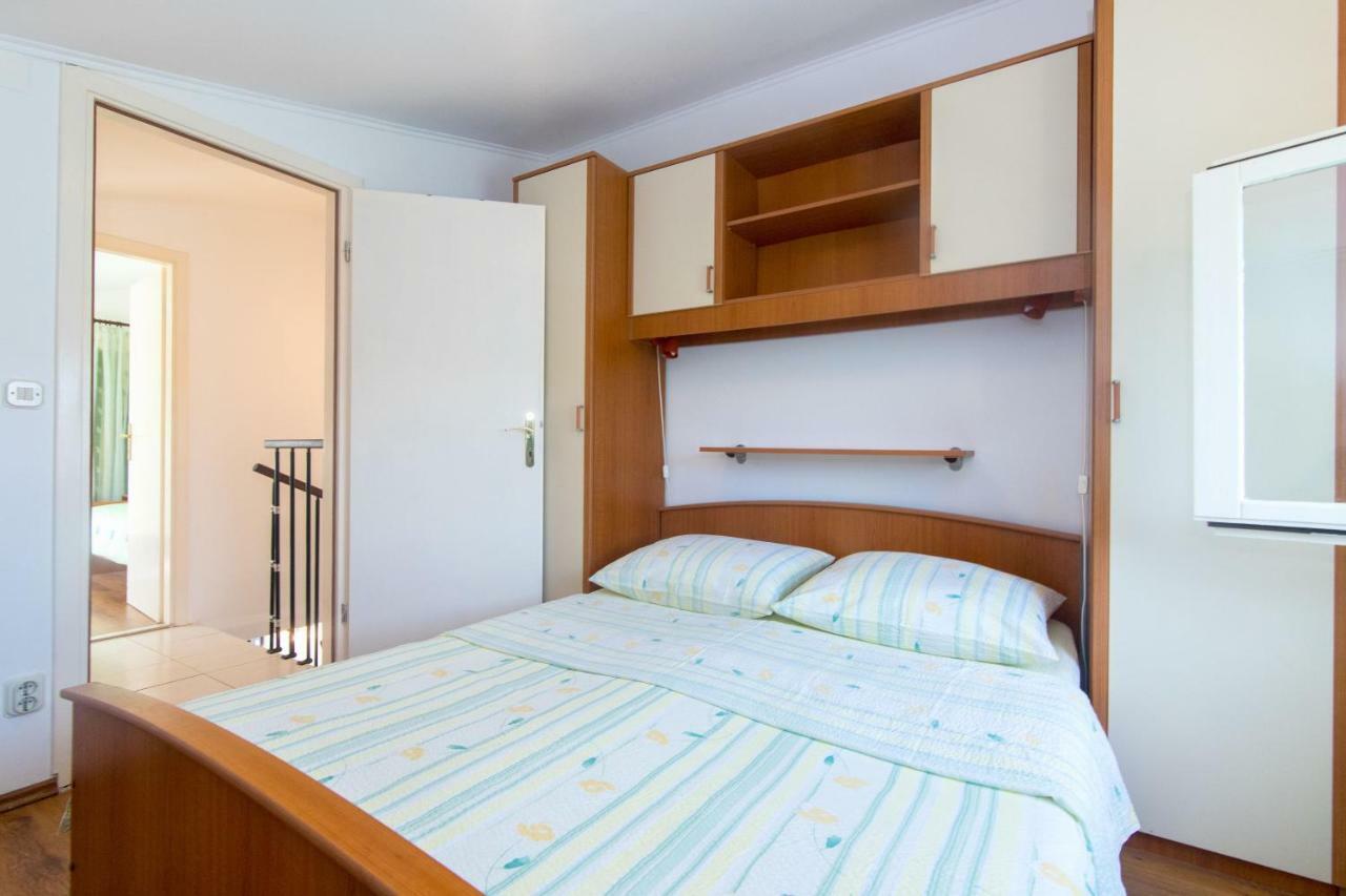 Apartment Josipa Vinišće Extérieur photo